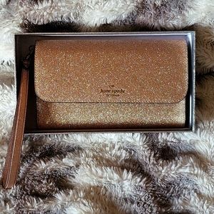 Boxed Medium Flap Phone Wallet